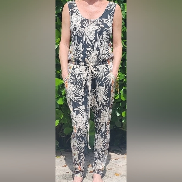 Hoss Intropia Tropical Print Double Scoop  Neck Tank Jumpsuit Romper XS box14 - Picture 3 of 11
